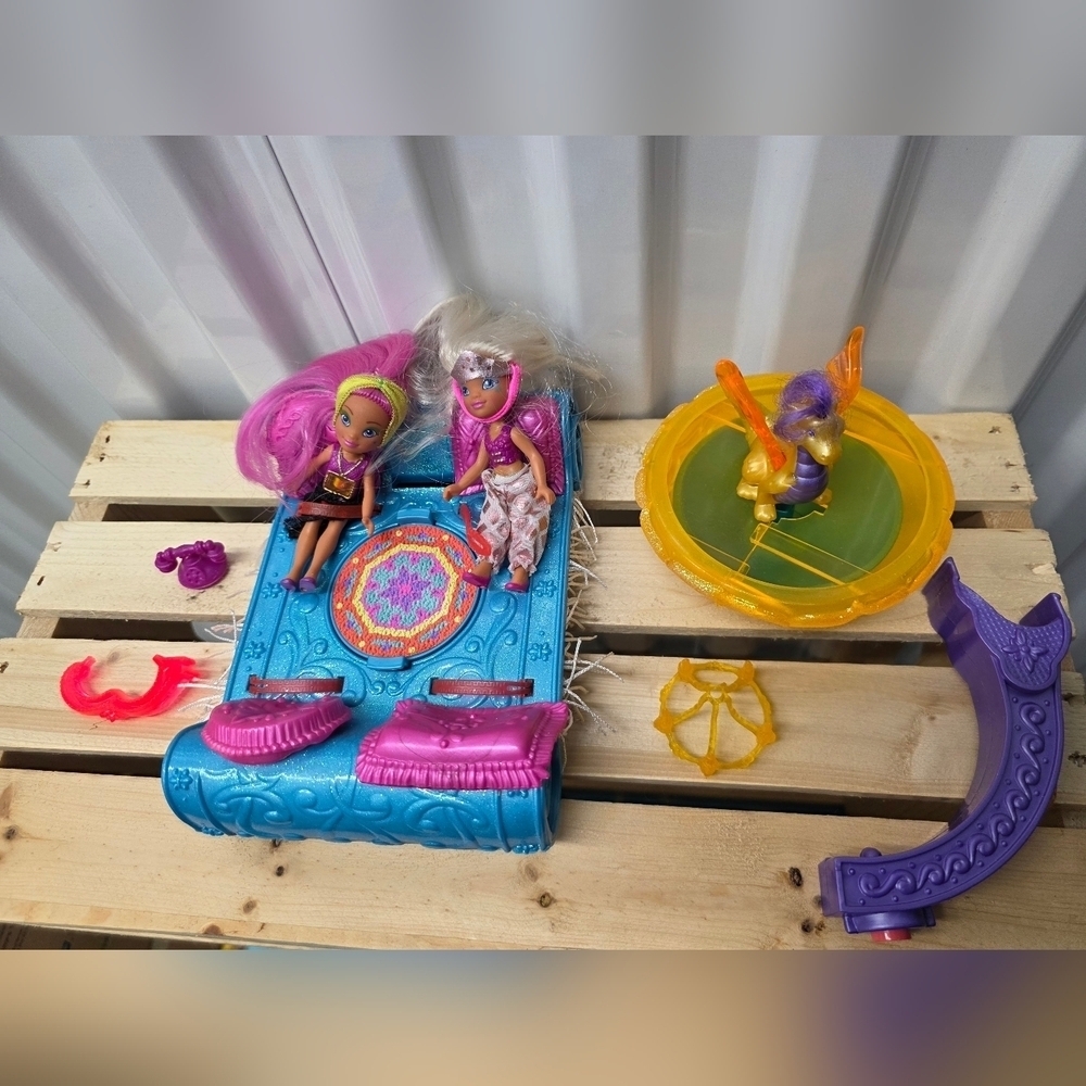 Hasbro 1995 Colorful Doll Playset with Pink and Purple Accessories